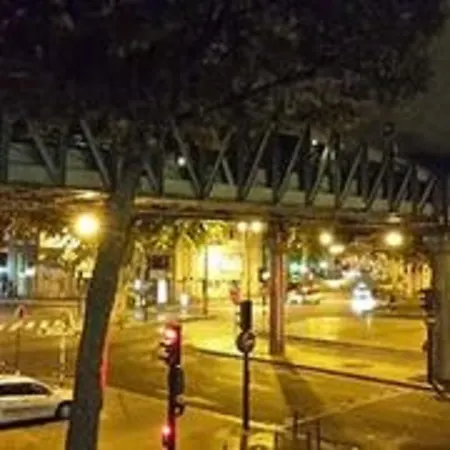 De La Comete Le Pré-Saint-Gervais