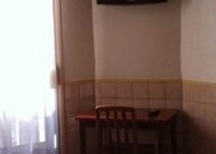 Hotel De La Comete 3*