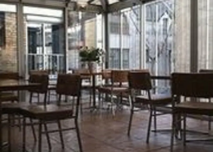 De La Comete Le Pré-Saint-Gervais