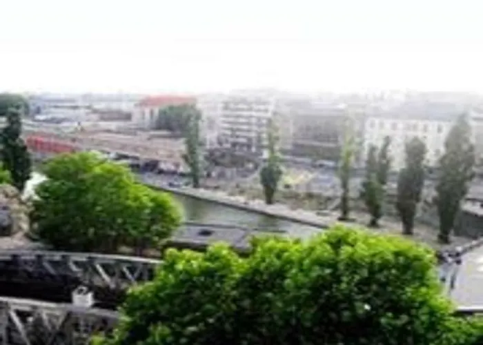 Hotel De La Comete 3*